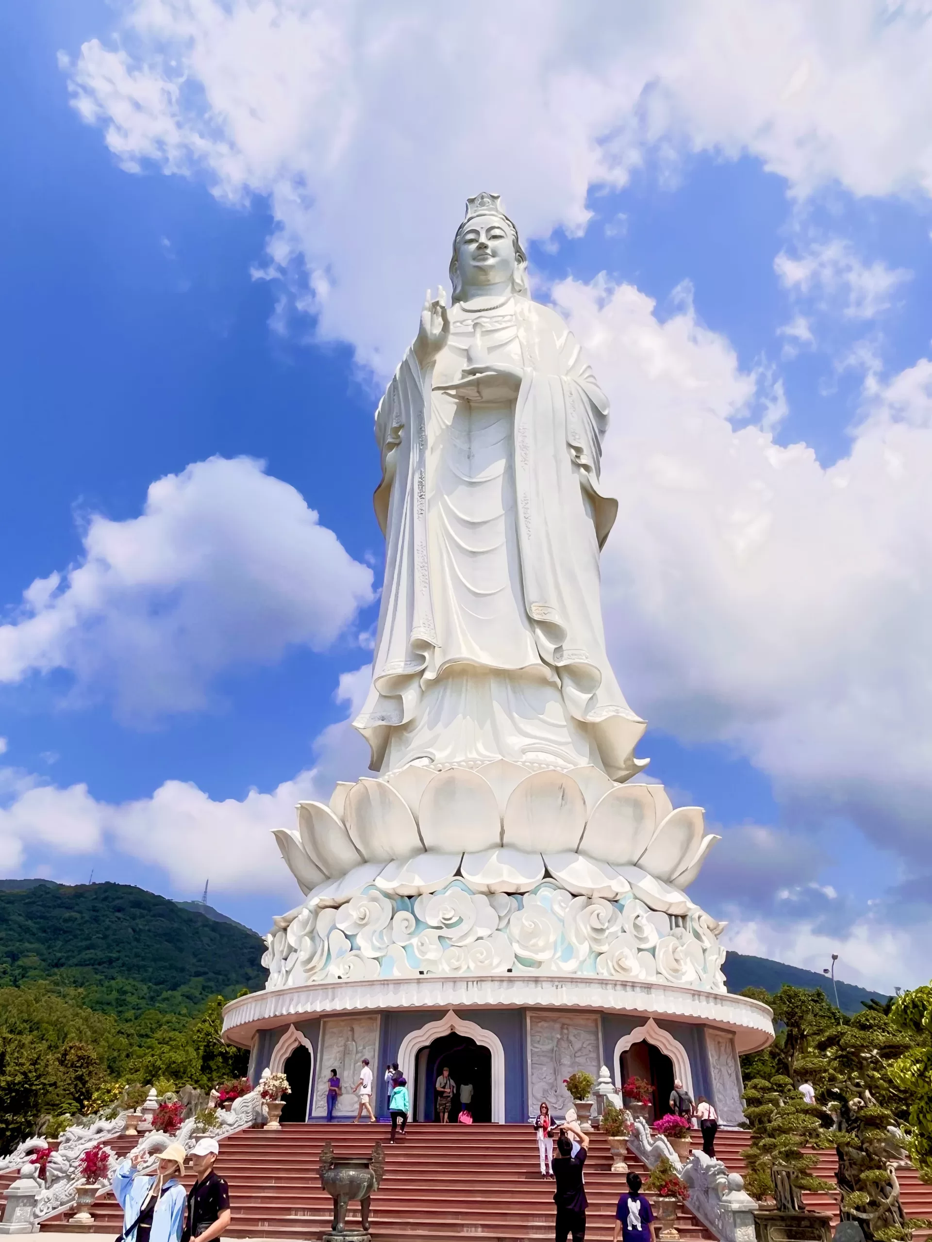 Hoi An Da Nang Tour: Lady Buddha, Marble Mountain & Ancient Town